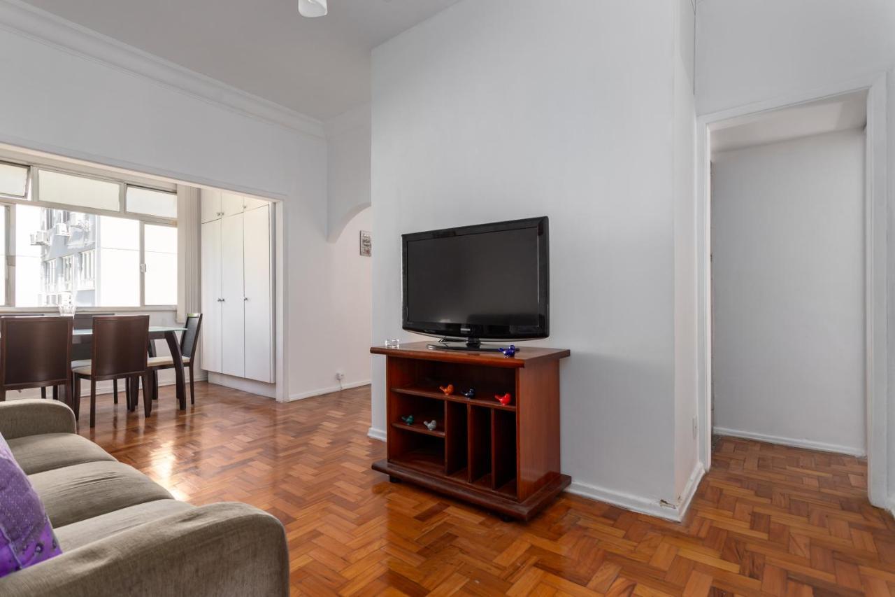 Simple Style Leme Apartment